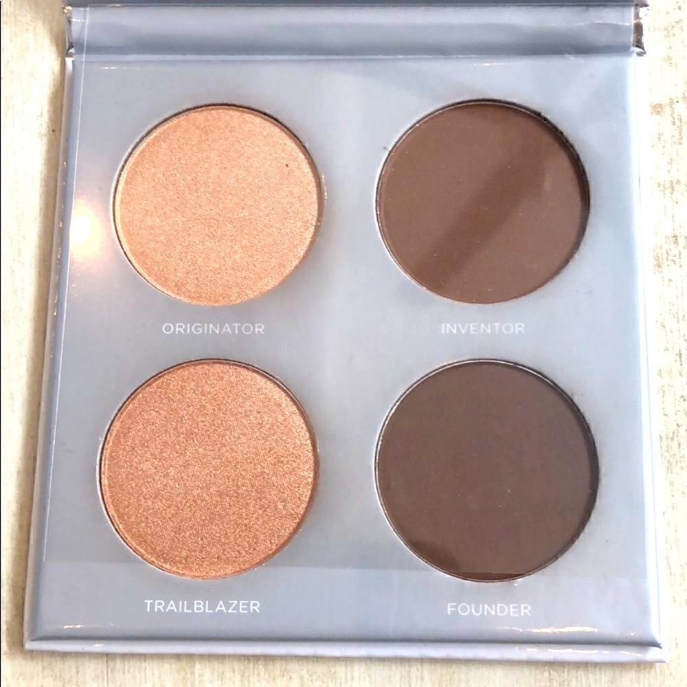 NEW Pur highlight and contour palette